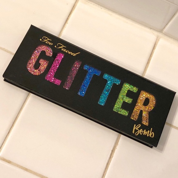 Too Faced Glitter Bomb Eyeshadow Collection - Picture 2 of 4